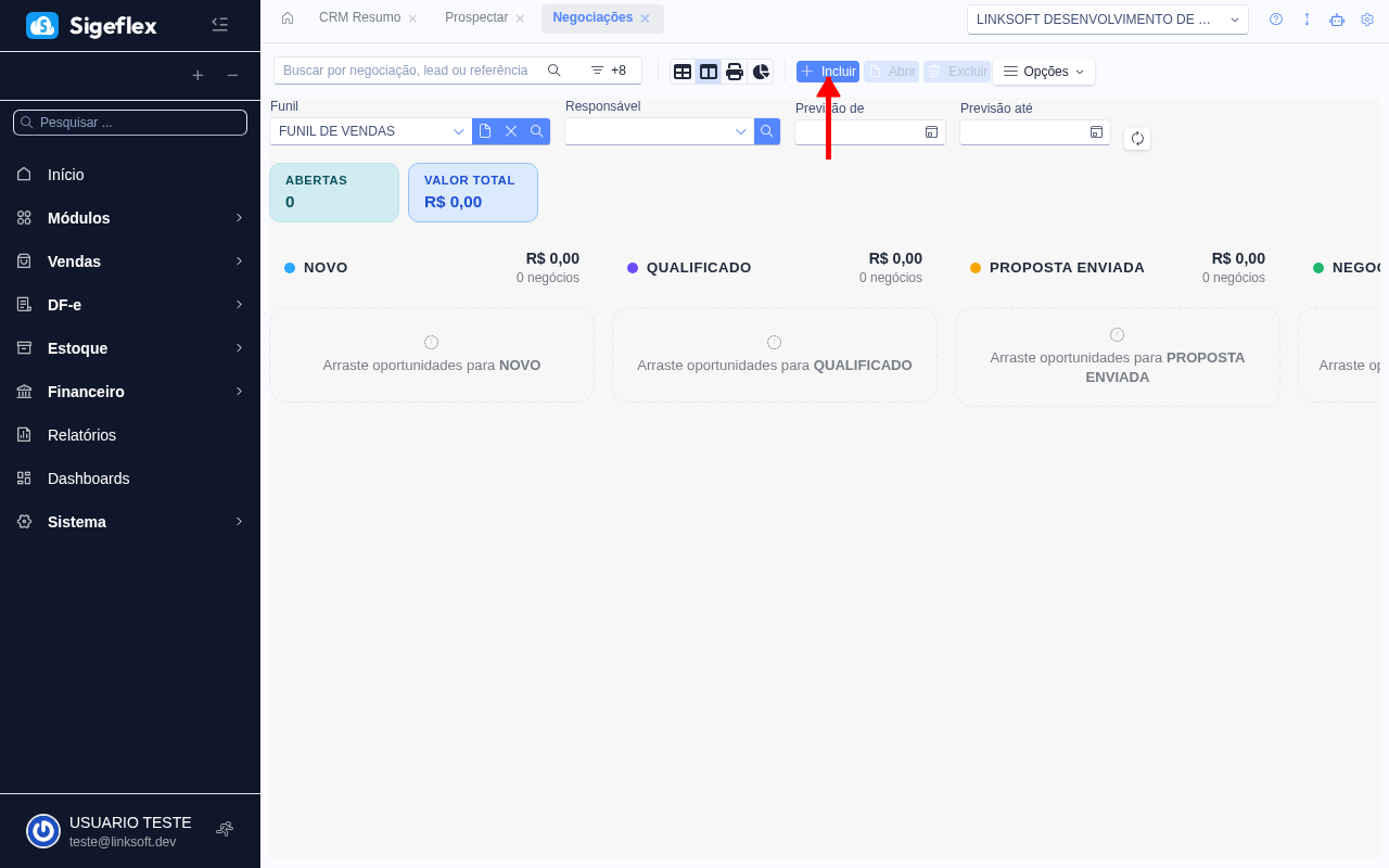 Visão Kanban de negociações com cards organizados por etapa do pipeline